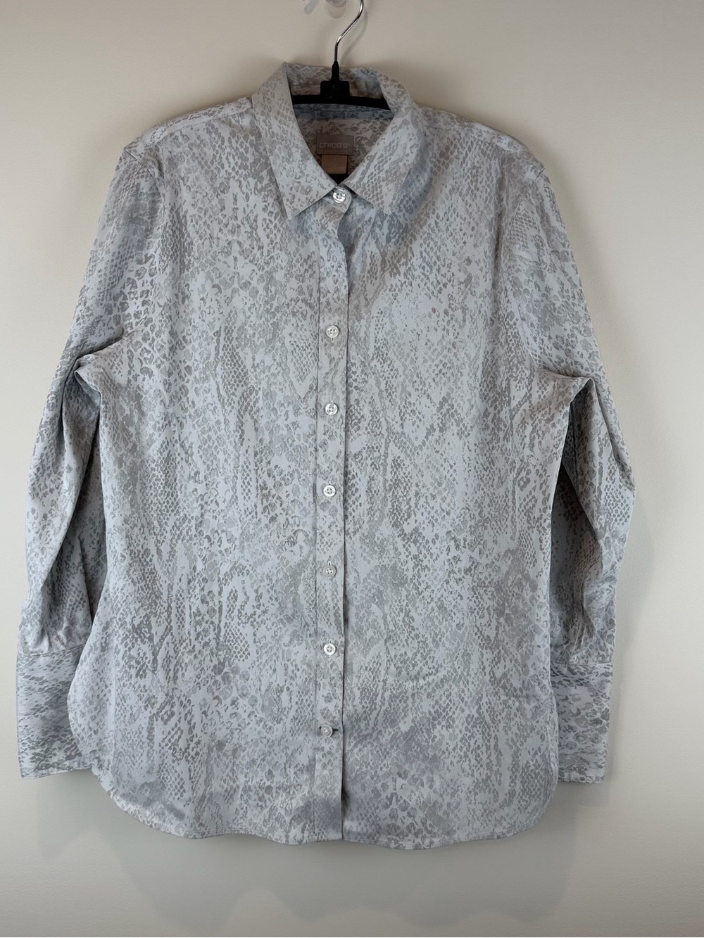 Chico's Women's Button-Front Blouse - Light Gray Snake Print Size 1 or Medium 8